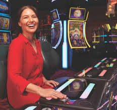 fungame777 slot platform interface showing sportsbook and live-dealer sections